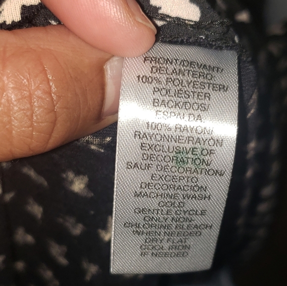 Loft brand women's sleeveless top size XL Black and taupe color with bird prints - Picture 8 of 8